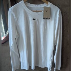 BNWT The Nike Tee White Long Sleeve Shirt